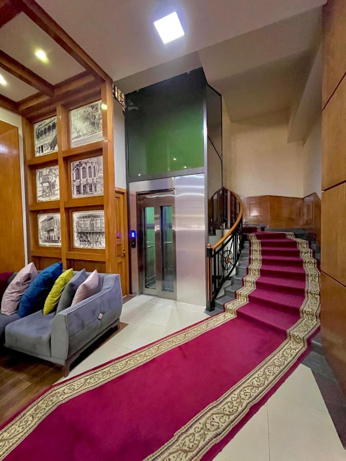 Hotel Plaza Viktoria Gyumri Bagian luar foto